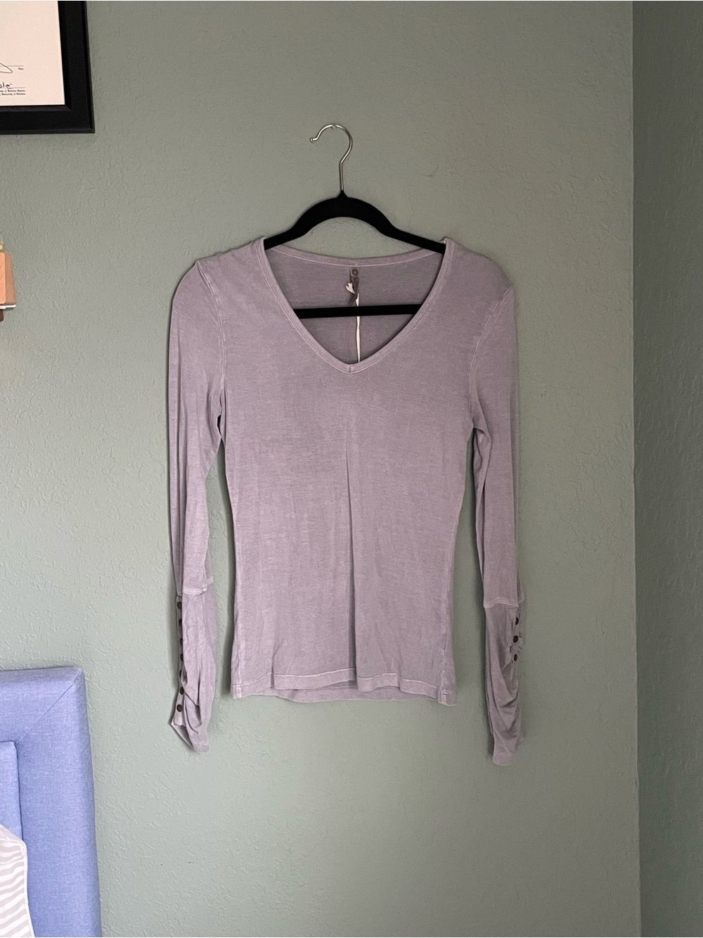 New XCVI Mineral Wash V Neck Button Placket Ruched Long Sleeve Size XS Gray
